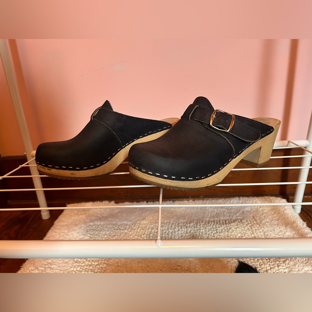 Sandgrens Nashville clog. Navy blue. Size 38